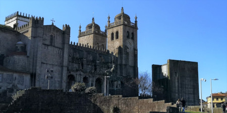 A la découverte de la ville de Porto Cathédrale Sé Porto - Je suis ce que je suis-libre
