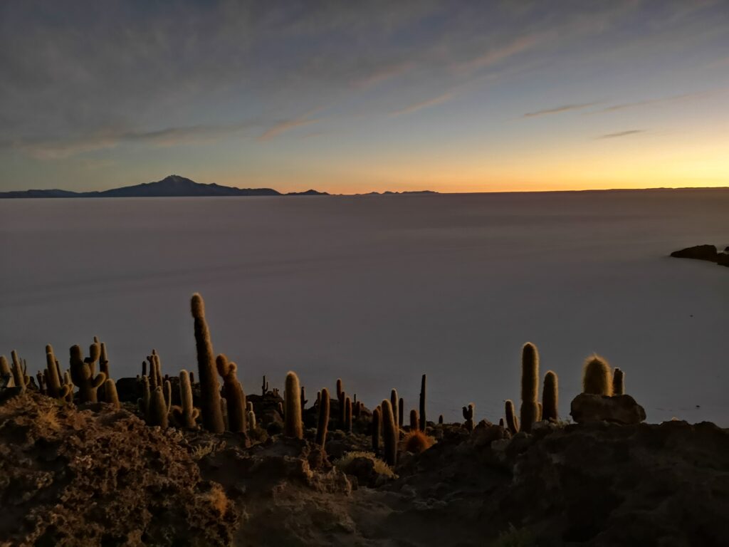 Salar de Uyuni lever de soleil Bolivie